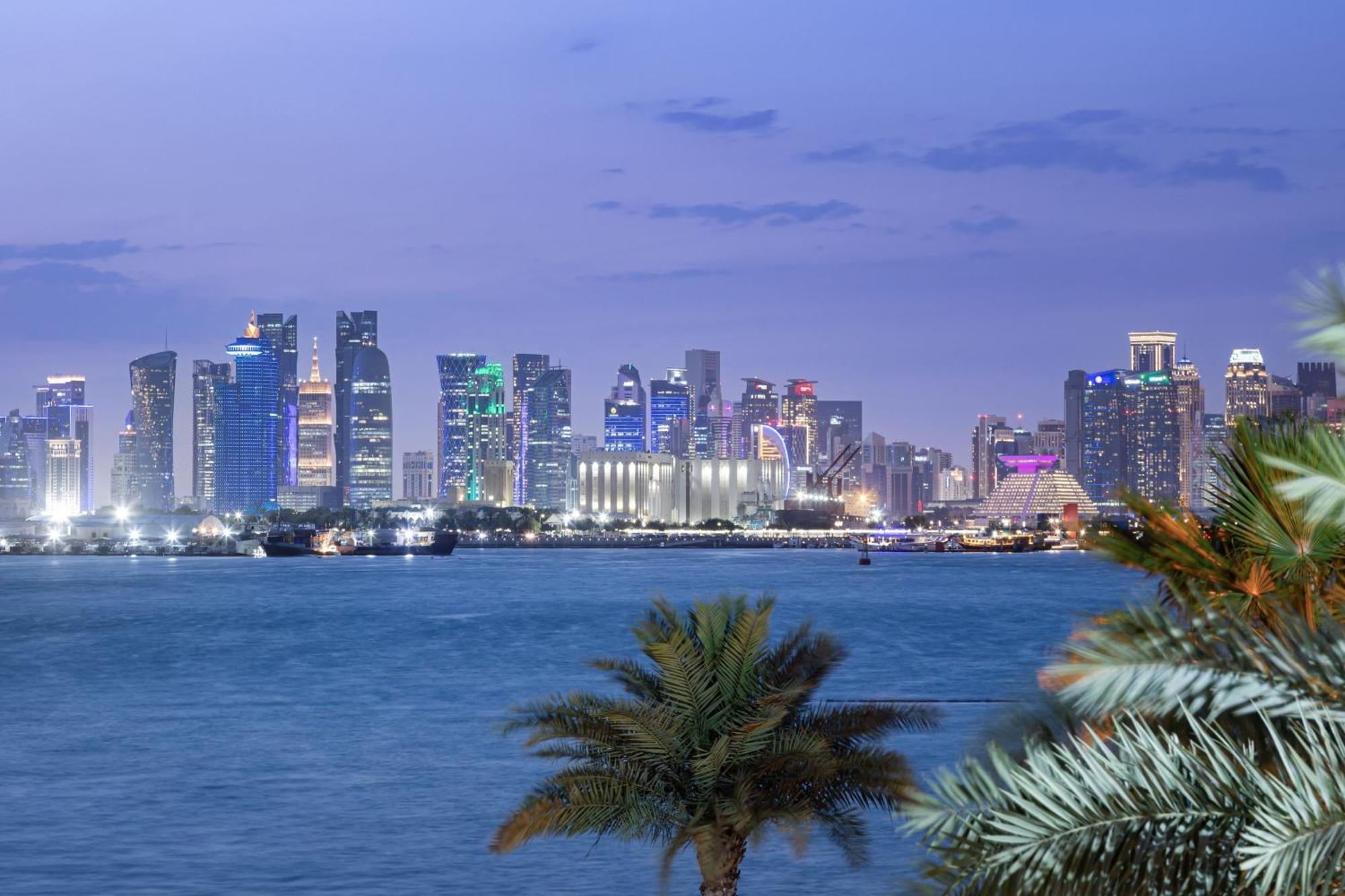 沙迦度假村及水疗中心,丽思卡尔顿酒店 多哈 外观 照片 Doha skyline